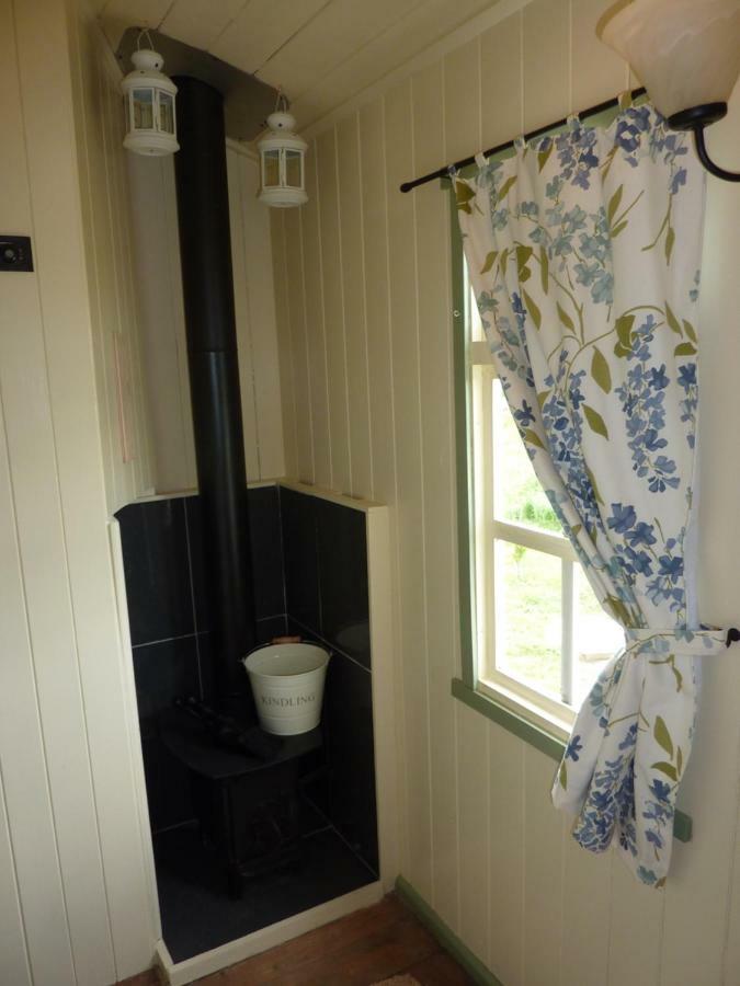 The Buteland Stop Rosie Off Grid Shepherds Hut Bellingham Eksteriør bilde